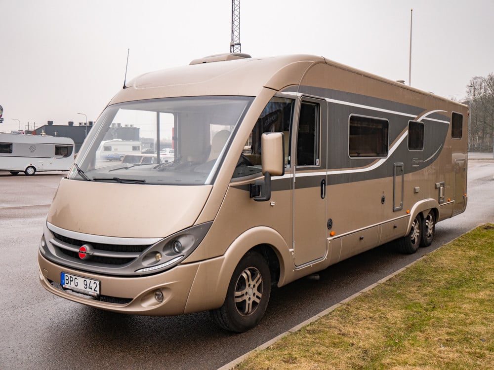 Bürstner-I 810 *Långbäddar *Automat *AC bodel *ALDE-(2011)-3113117