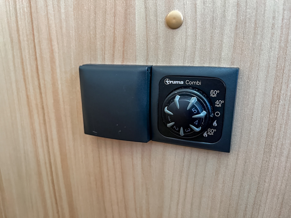 Sunlight-T 64 *Franskbädd *Markis *Cykelställ *-(2011)-3136946