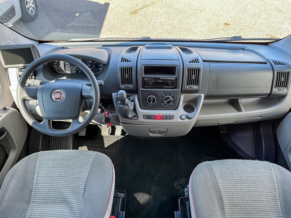 Sunlight-T 64 *Franskbädd *Markis *Cykelställ *-(2011)-3136950