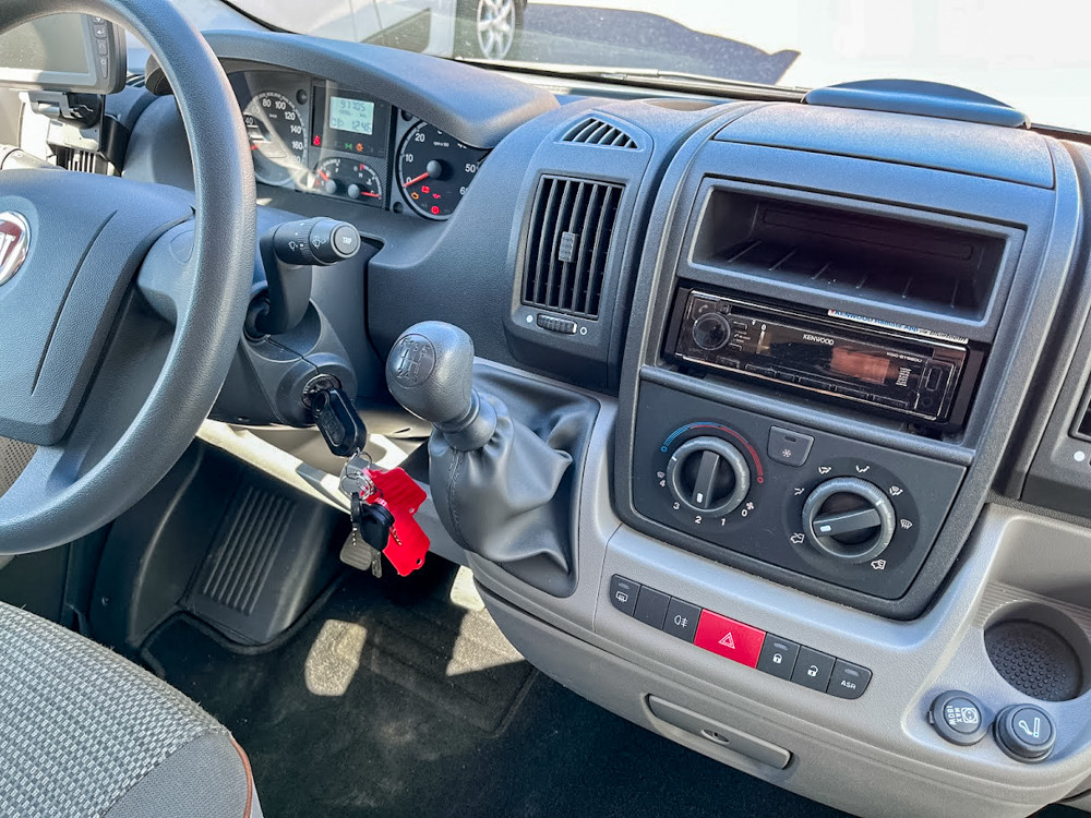 Sunlight-T 64 *Franskbädd *Markis *Cykelställ *-(2011)-3136951