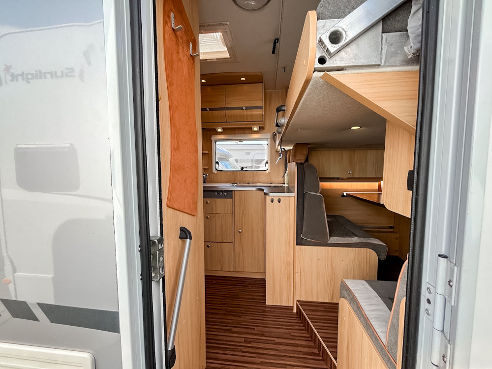 Sunlight-T 64 *Franskbädd *Markis *Cykelställ *-(2011)-3136953