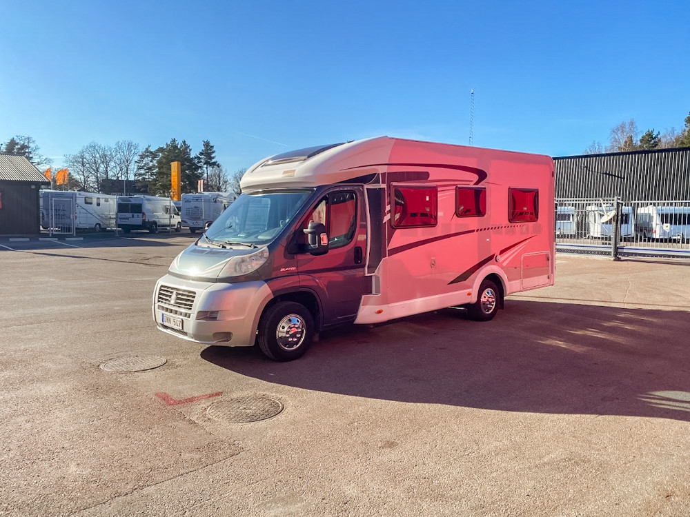 Sunlight-T 64 *Franskbädd *Markis *Cykelställ *-(2011)-3136955