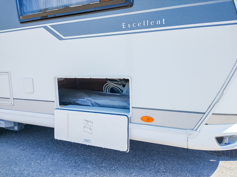 Hobby-HOBBY 560 UL EXCELLENT *Långbäddar *Mover *Cykelställ-(2015)-3136997