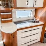 Hobby-HOBBY 560 UL EXCELLENT *Långbäddar *Mover *Cykelställ-(2015)-3136985