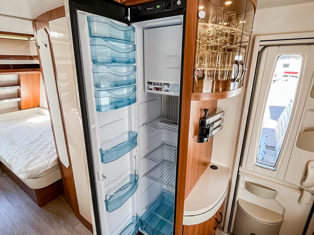 Hobby-HOBBY 560 UL EXCELLENT *Långbäddar *Mover *Cykelställ-(2015)-3136987