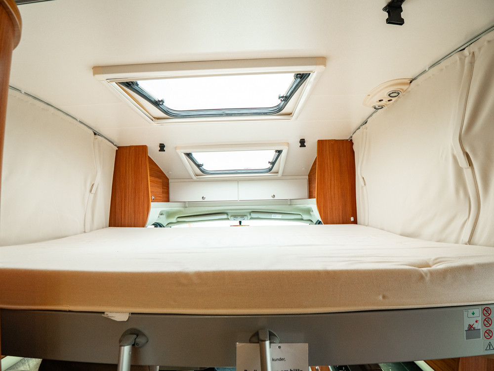 Adria-MATRIX M 680 SL *Långbäddar *Truma-(2012)-3115686