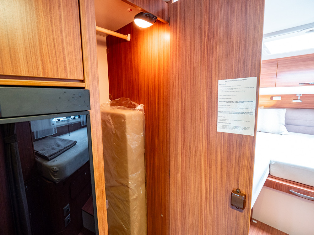 Adria-MATRIX M 680 SL *Långbäddar *Truma-(2012)-3115683