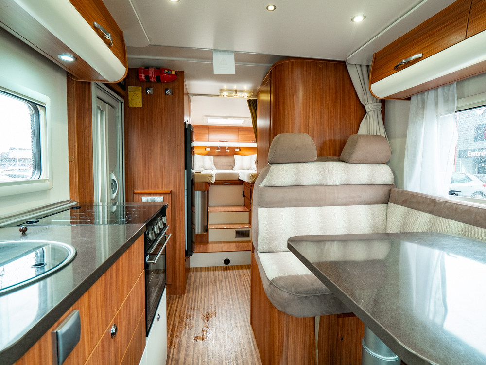 Adria-MATRIX M 680 SL *Långbäddar *Truma-(2012)-3115672