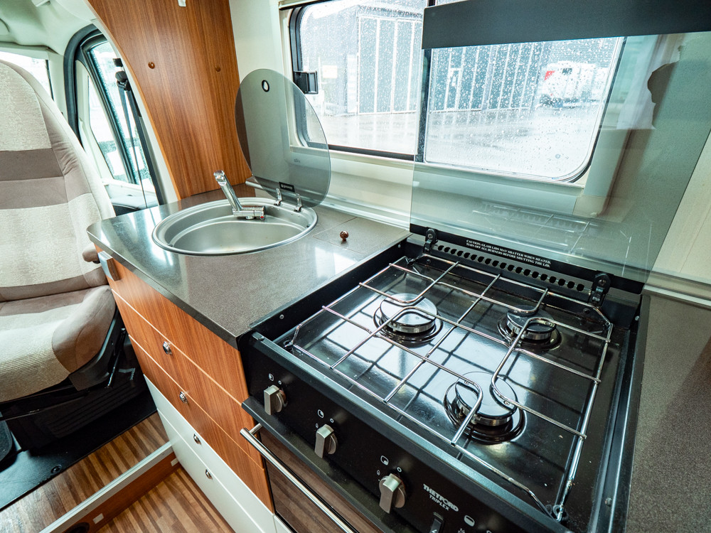 Adria-MATRIX M 680 SL *Långbäddar *Truma-(2012)-3115674