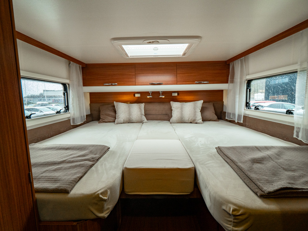 Adria-MATRIX M 680 SL *Långbäddar *Truma-(2012)-3115682