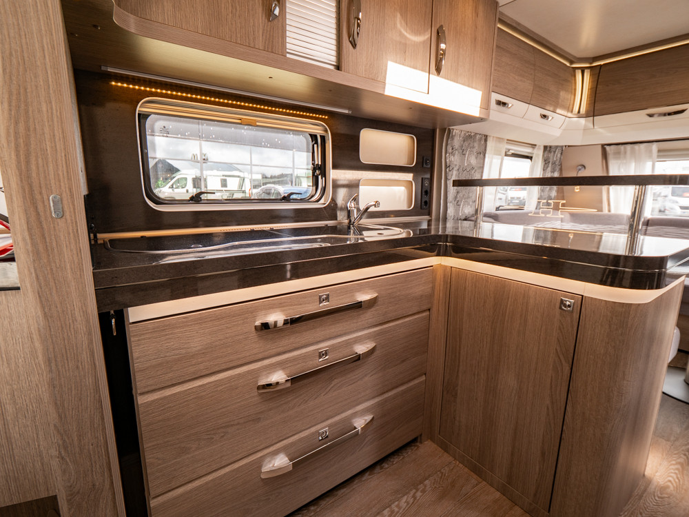 Hobby-560 FC *Cityvatten *Förtält *Truma-(2021)-3130369