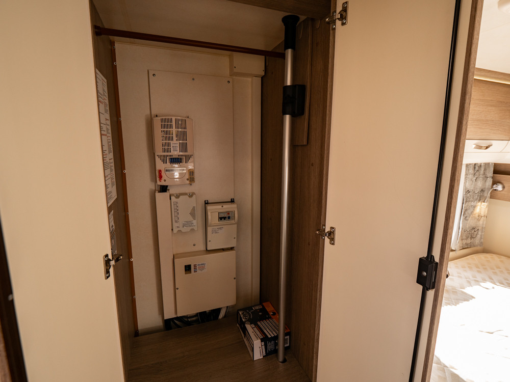 Hobby-560 FC *Cityvatten *Förtält *Truma-(2021)-3130375