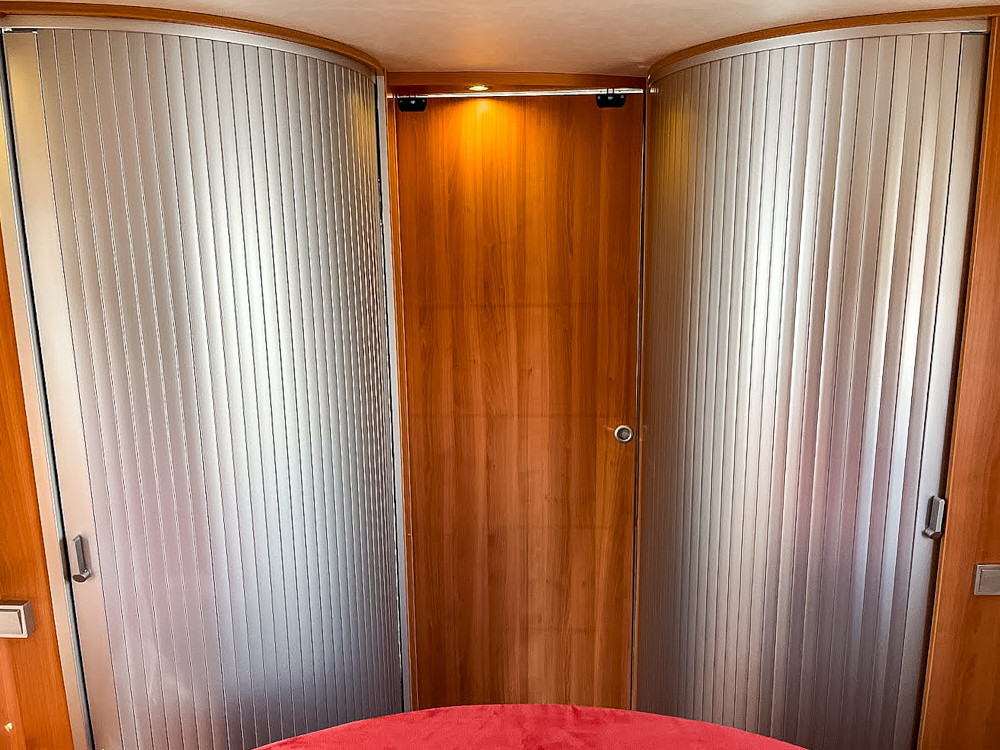 Hymer-T 698 CL *Queenbädd *Solcell * Cykelställ-(2011)-3136613