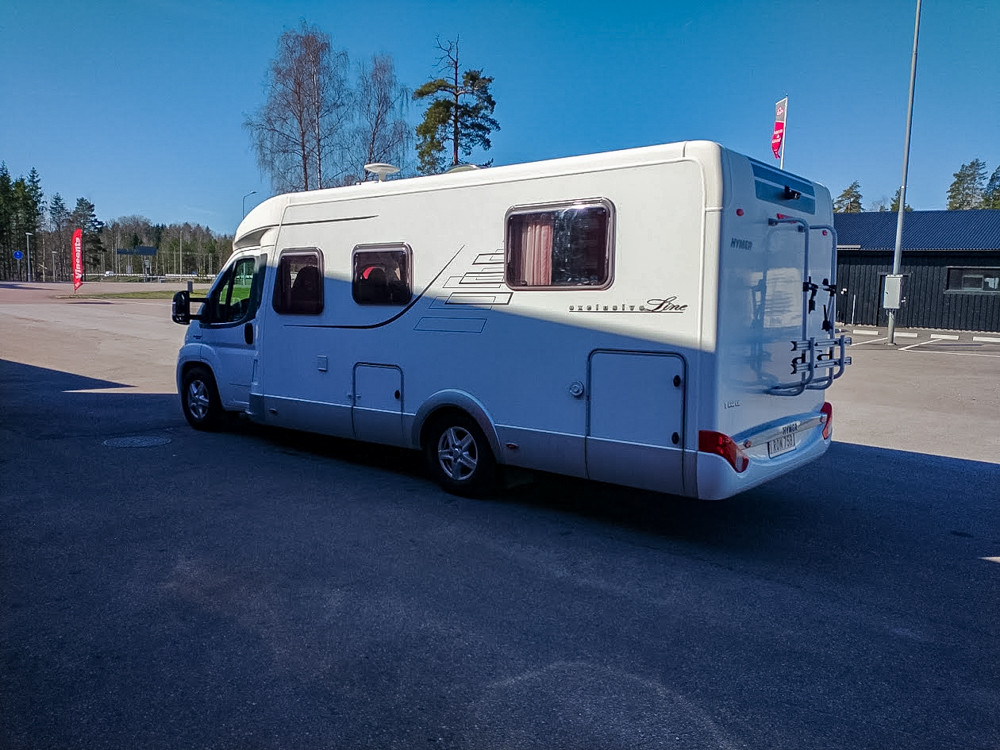 Hymer-T 698 CL *Queenbädd *Solcell * Cykelställ-(2011)-3136626