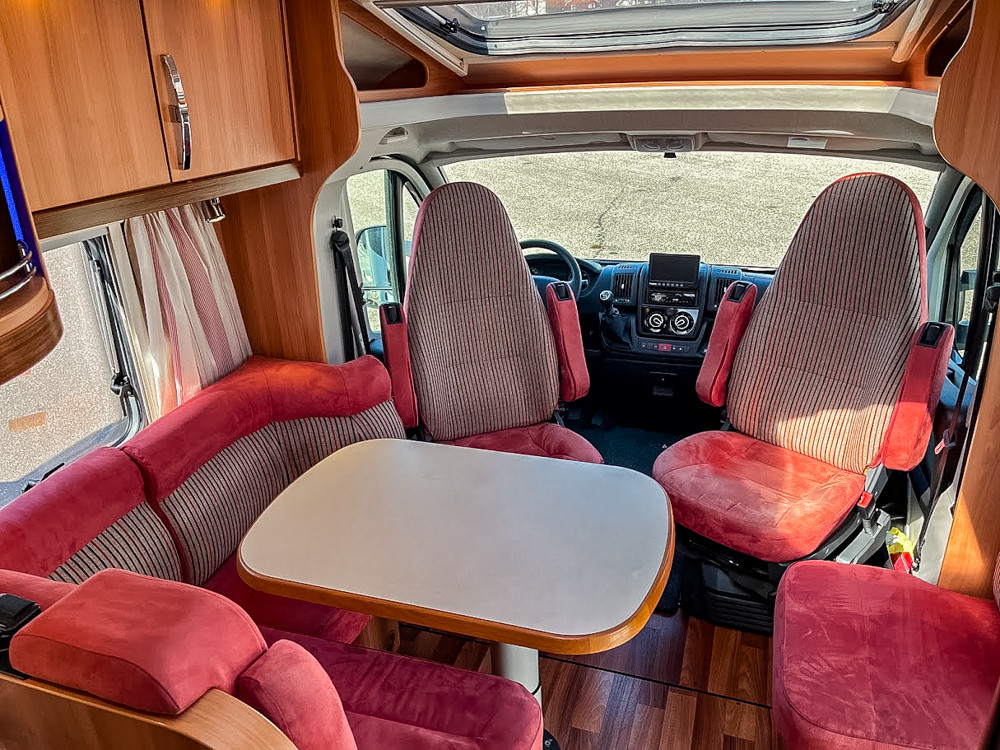 Hymer-T 698 CL *Queenbädd *Solcell * Cykelställ-(2011)-3136607