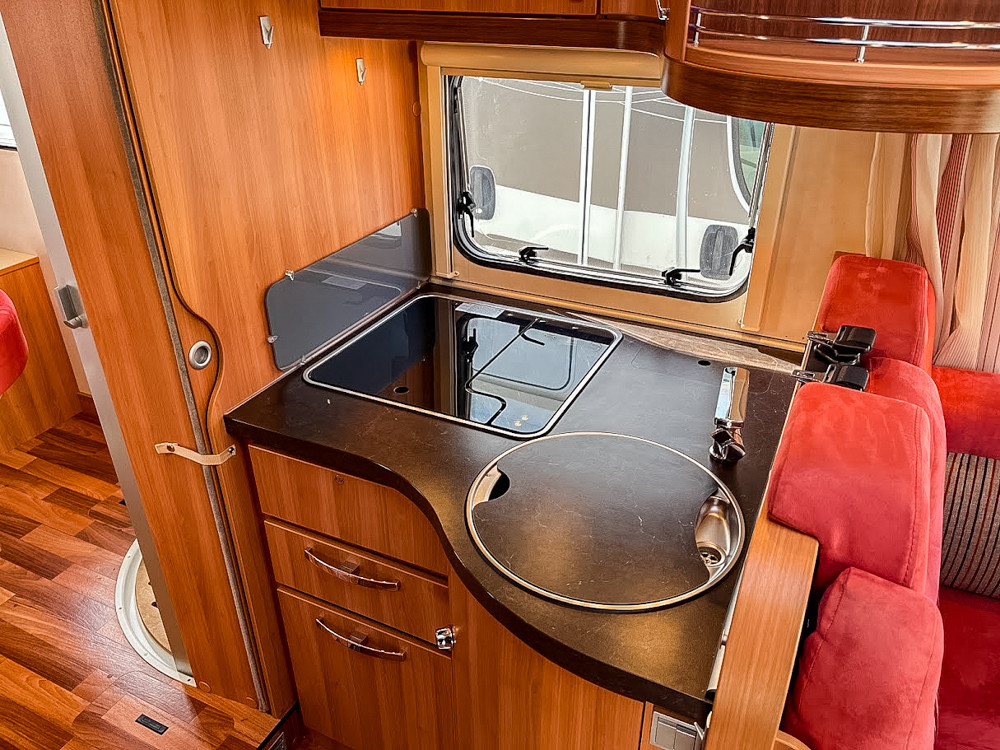 Hymer-T 698 CL *Queenbädd *Solcell * Cykelställ-(2011)-3136608