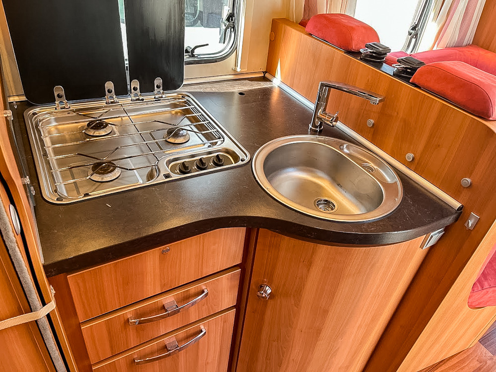 Hymer-T 698 CL *Queenbädd *Solcell * Cykelställ-(2011)-3136609