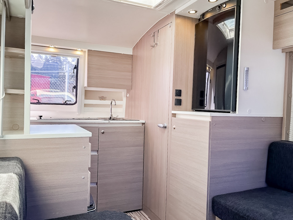 Adria-ACTION 361LH *Cykelställ dragbalk *LED-belysning-(2014)-3137518