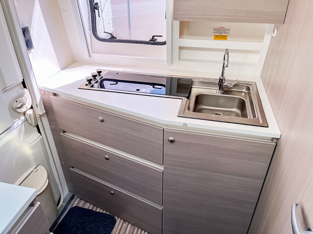 Adria-ACTION 361LH *Cykelställ dragbalk *LED-belysning-(2014)-3137520