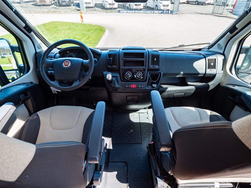 Hymer-AYERS ROCK *Automat *Solcell *Under 6m-(2017)-3152496