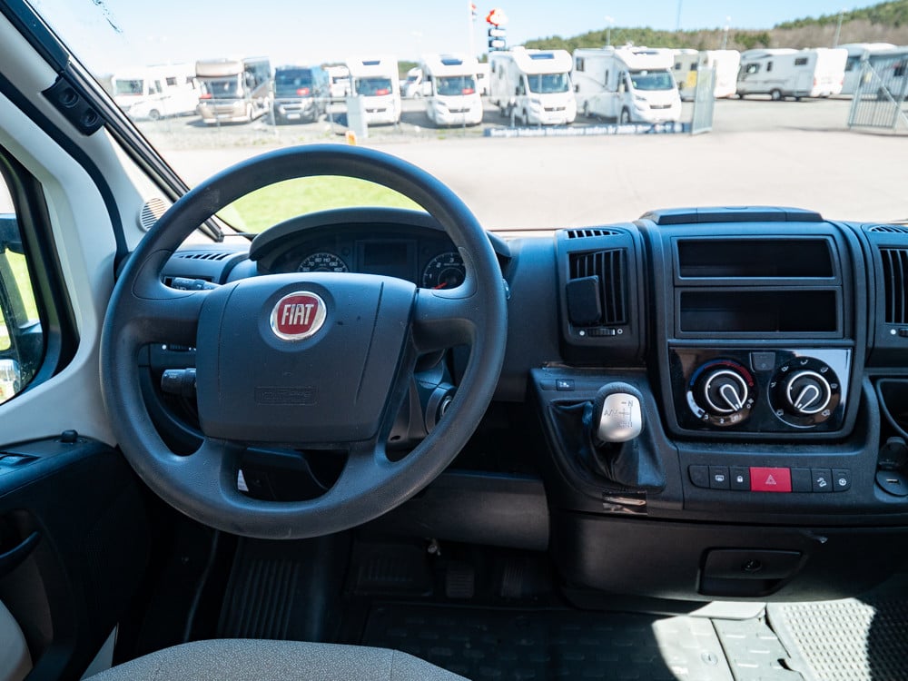 Hymer-AYERS ROCK *Automat *Solcell *Under 6m-(2017)-3152497