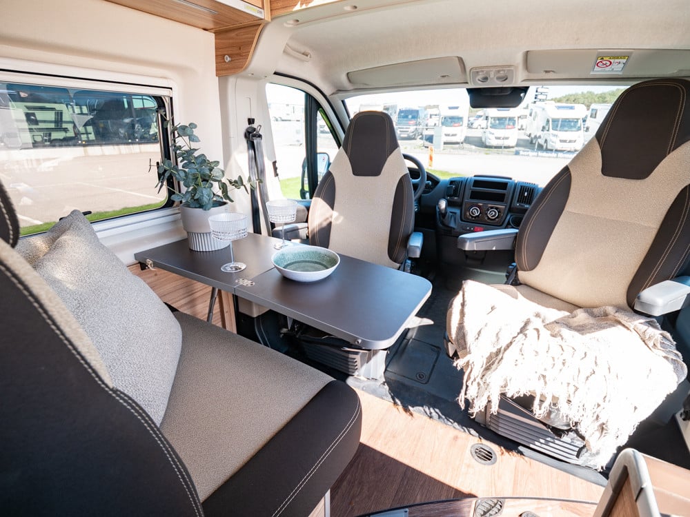 Hymer-AYERS ROCK *Automat *Solcell *Under 6m-(2017)-3152485