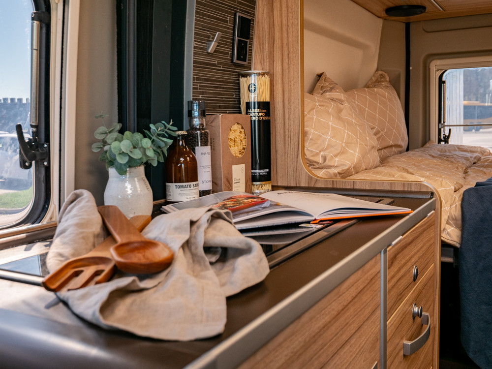 Hymer-AYERS ROCK *Automat *Solcell *Under 6m-(2017)-3152487