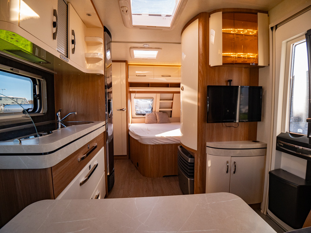 Hobby-495 UFE EXCELLENT *ALDE *Dubbelbädd-(2021)-3152527