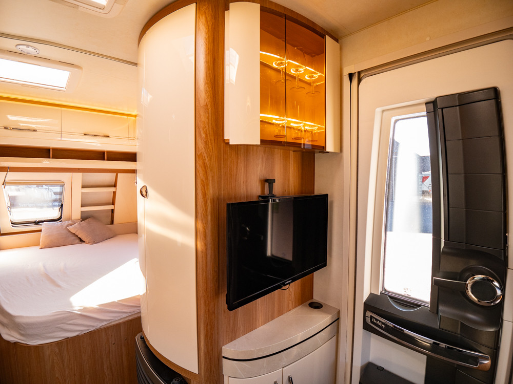 Hobby-495 UFE EXCELLENT *ALDE *Dubbelbädd-(2021)-3152537