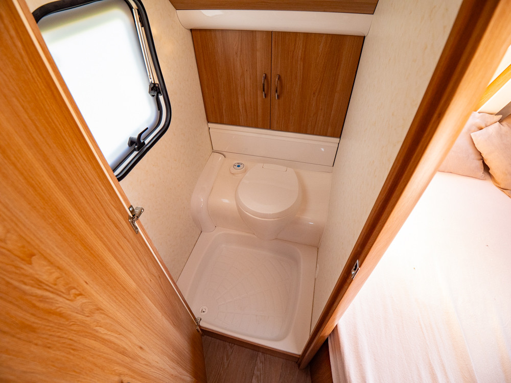 Hobby-495 UFE EXCELLENT *ALDE *Dubbelbädd-(2021)-3152539