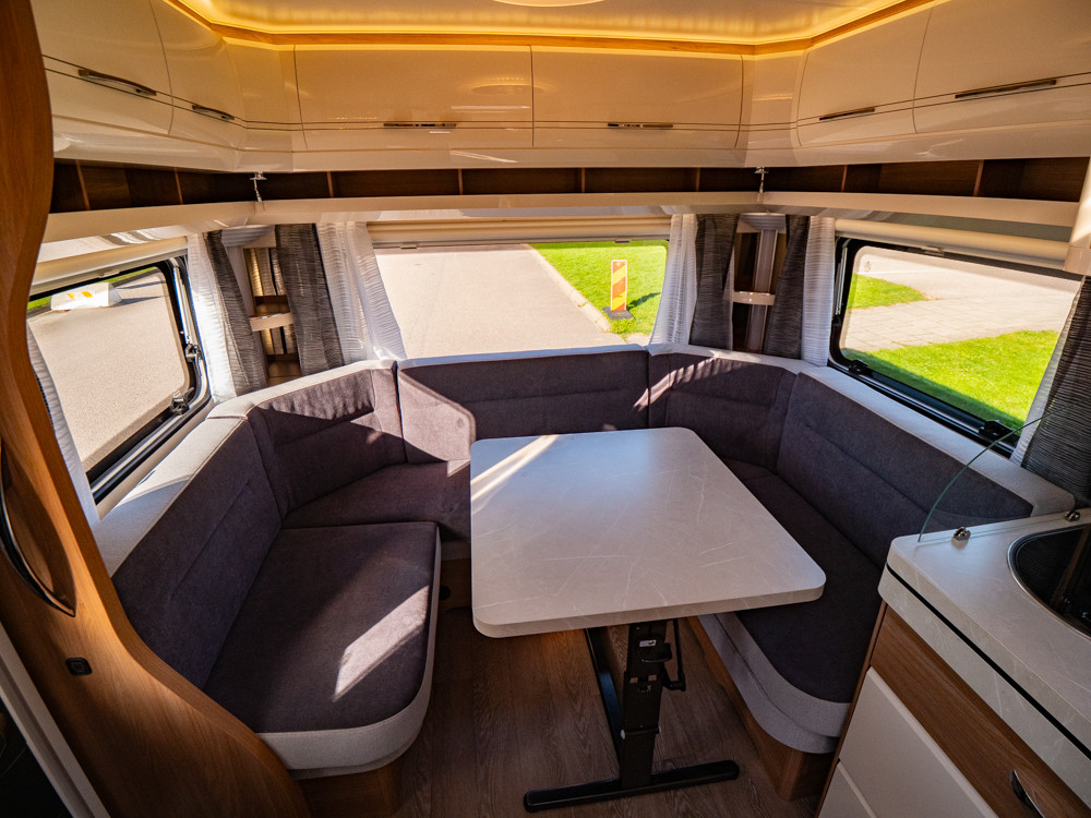 Hobby-495 UFE EXCELLENT *ALDE *Dubbelbädd-(2021)-3152528