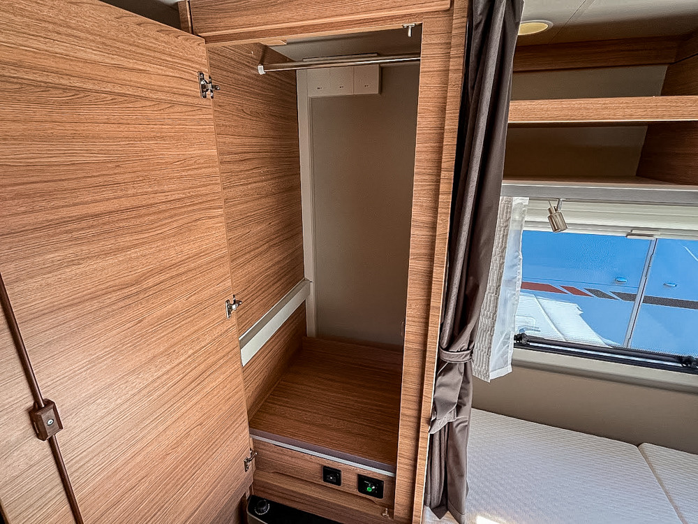 Weinsberg-Cara One 390 QD Edition Hot *Skinnklädsel *El-golv-(2025)-3136224