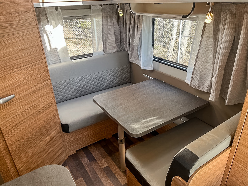 Weinsberg-Cara One 390 QD Edition Hot *Skinnklädsel *El-golv-(2025)-3136219