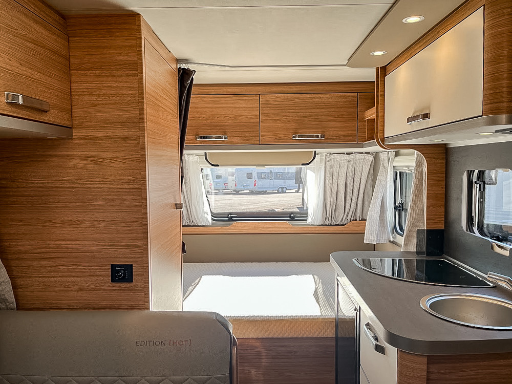 Weinsberg-Cara One 390 QD Edition Hot *Skinnklädsel *El-golv-(2025)-3136220