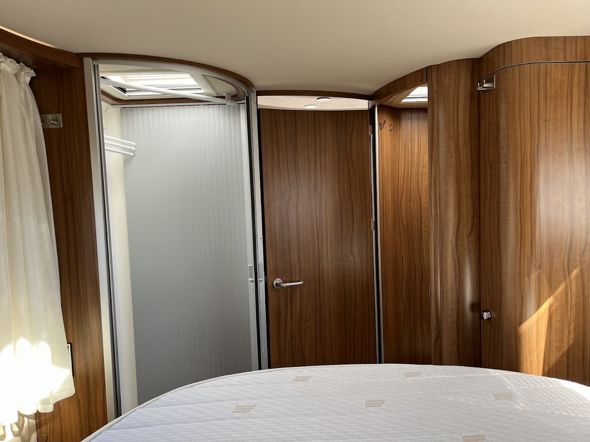 Hymer-B 690 *Automat * Queenbädd * Hydrauliska stödben-(2019)-3152445