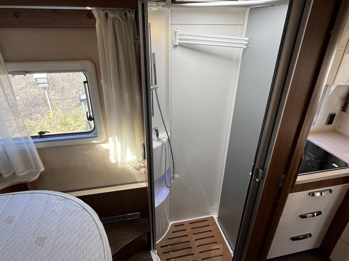 Hymer-B 690 *Automat * Queenbädd * Hydrauliska stödben-(2019)-3152450