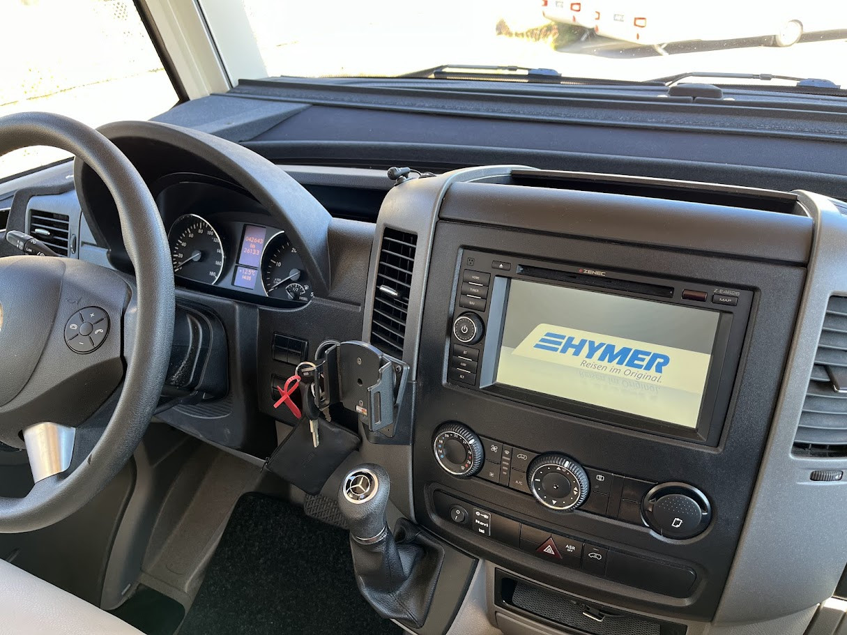 Hymer-B 690 *Automat * Queenbädd * Hydrauliska stödben-(2019)-3152452