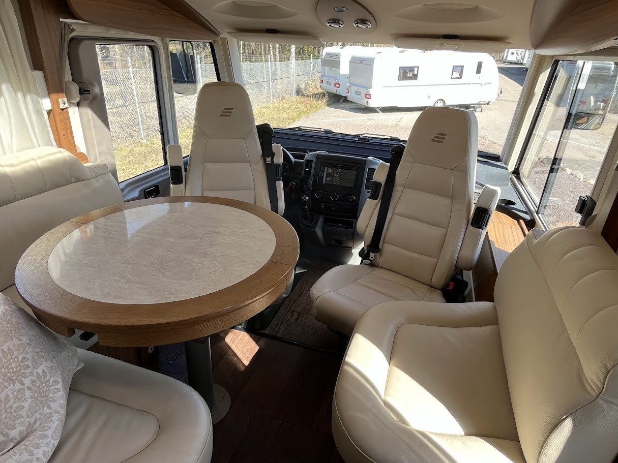 Hymer-B 690 *Automat * Queenbädd * Hydrauliska stödben-(2019)-3152436