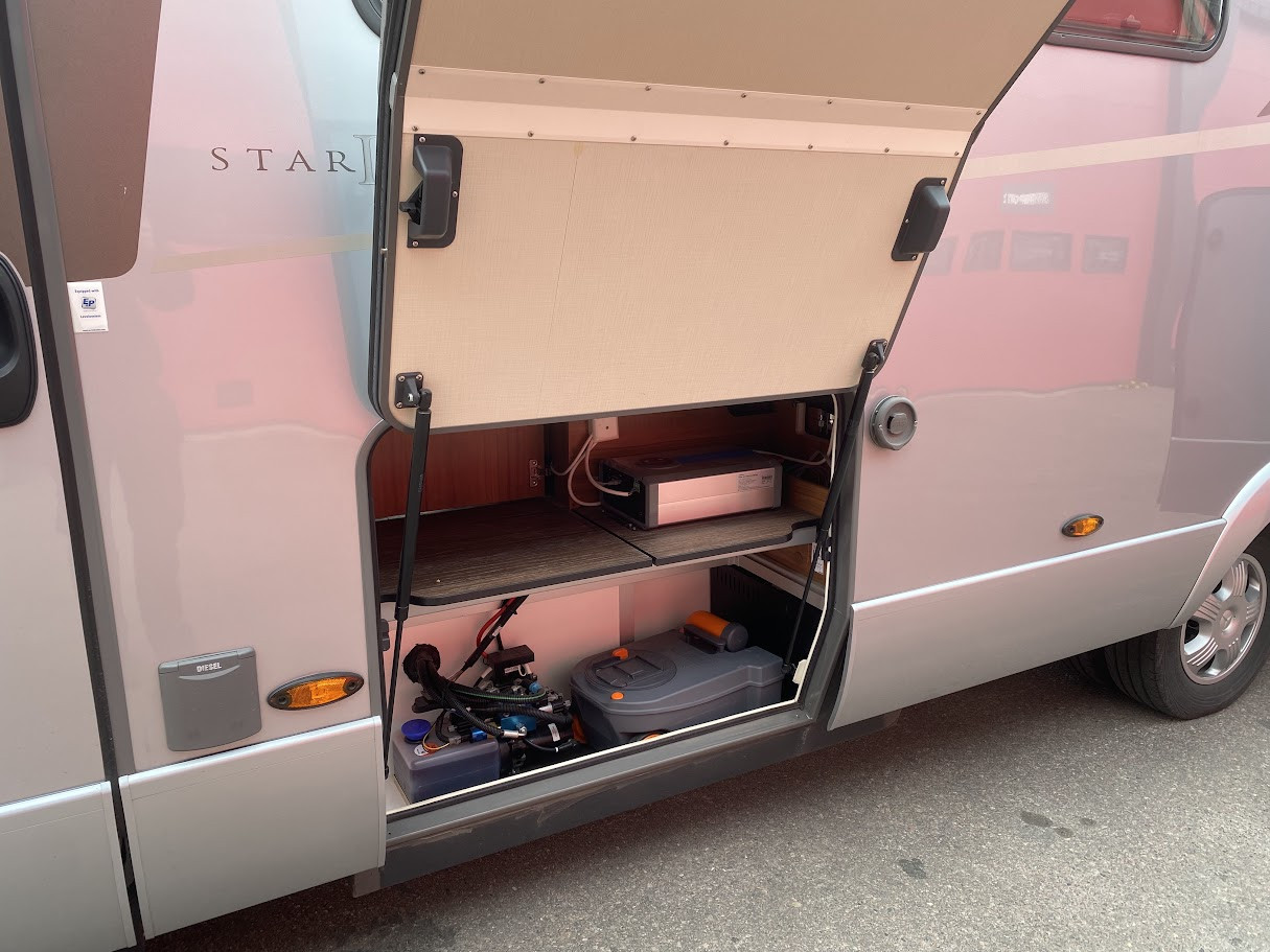 Hymer-B 690 *Automat * Queenbädd * Hydrauliska stödben-(2019)-3152454