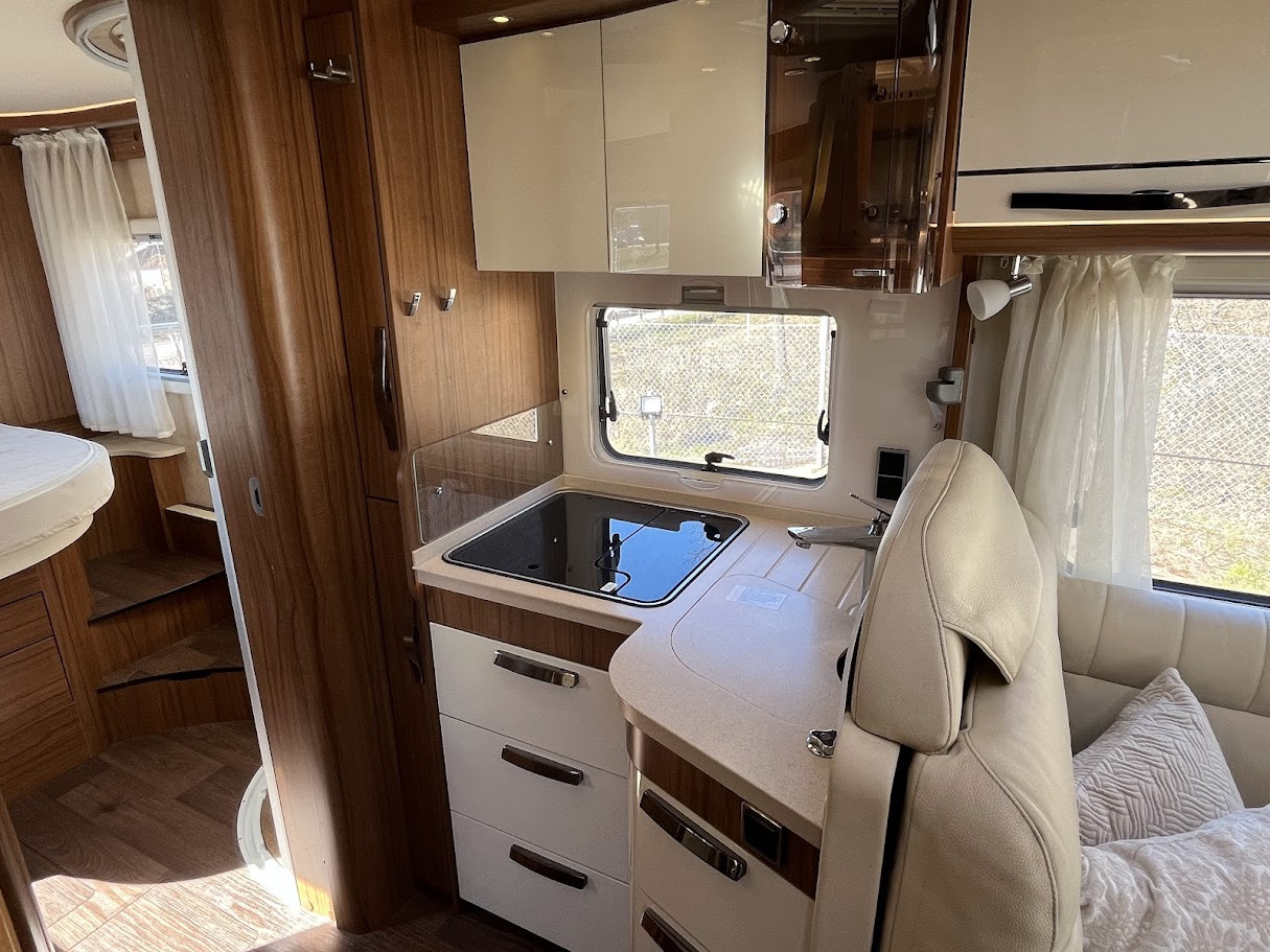 Hymer-B 690 *Automat * Queenbädd * Hydrauliska stödben-(2019)-3152438