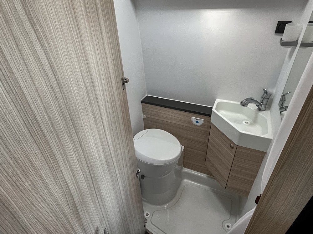 Sun Living-V-SERIES 65 SL *Långbäddar *Solcell *Isofix-(2021)-3136909