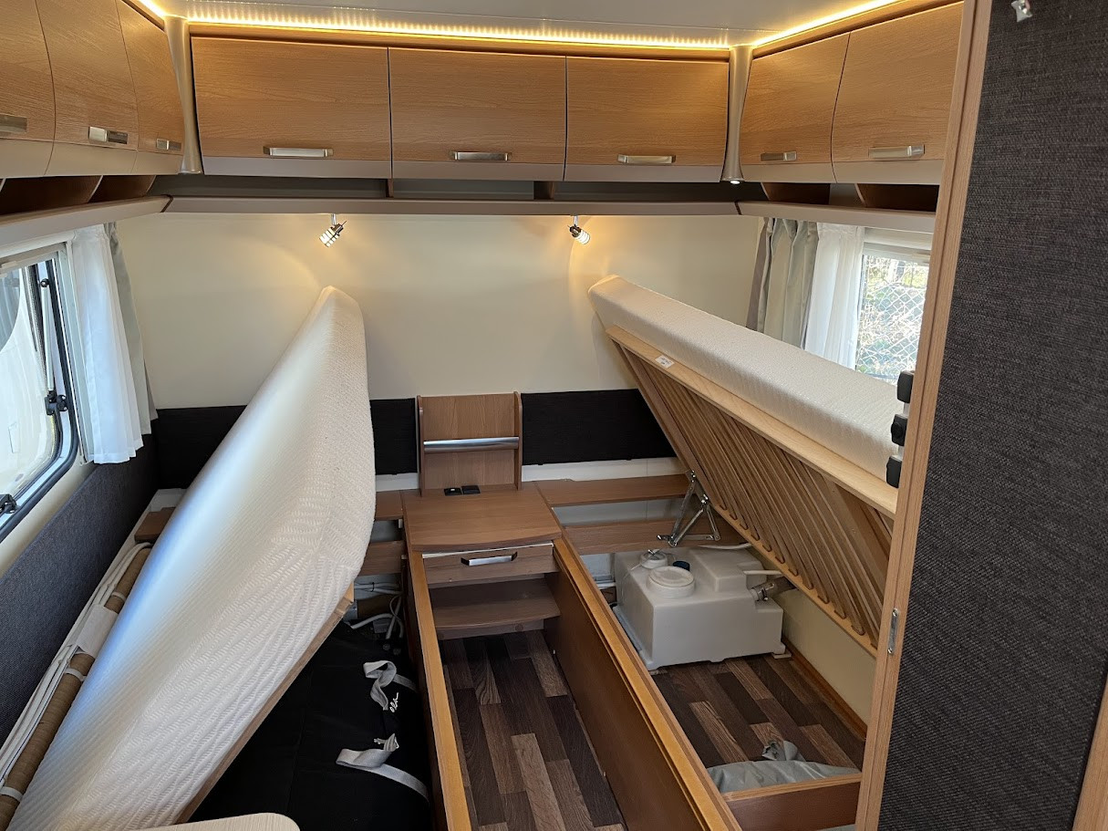 Knaus-Sport 540 UE *Långbäddar *Solcell *Micro-(2017)-3143621