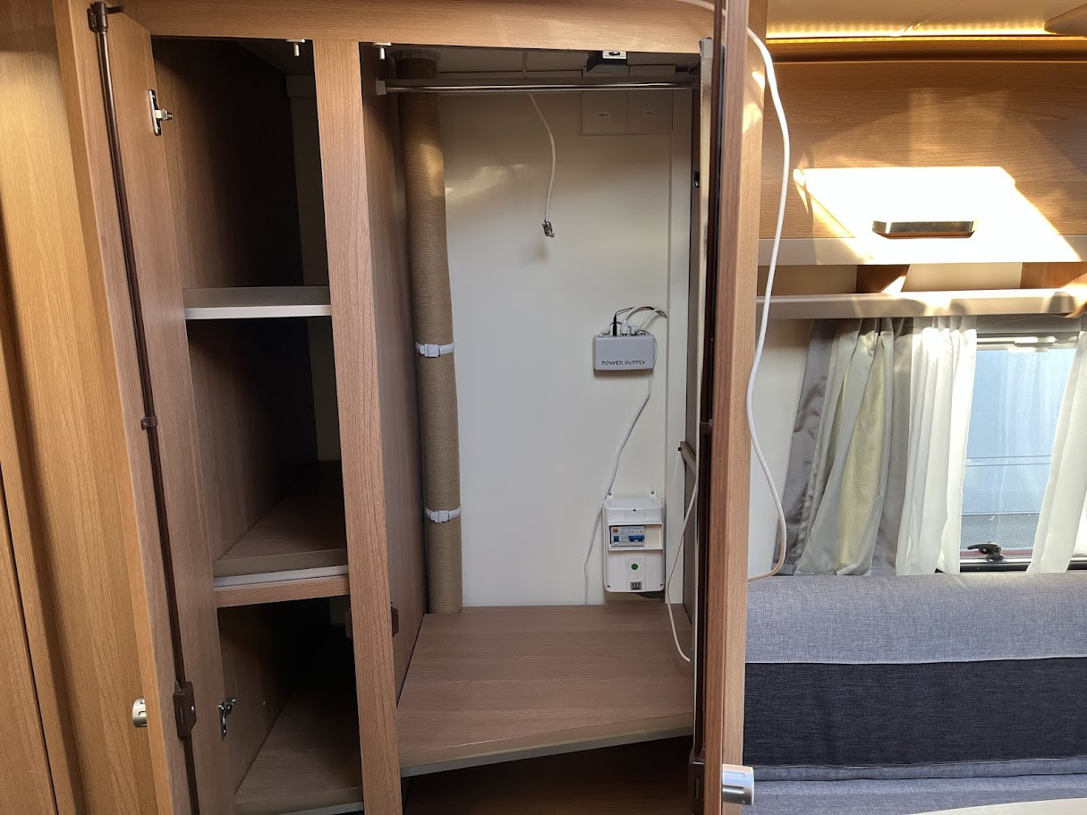 Knaus-Sport 540 UE *Långbäddar *Solcell *Micro-(2017)-3143622