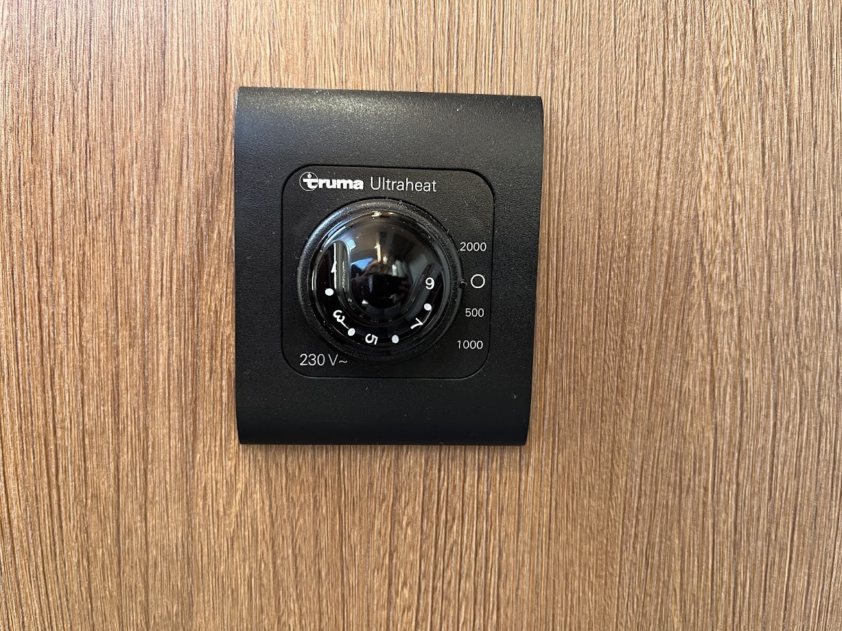 Knaus-Sport 540 UE *Långbäddar *Solcell *Micro-(2017)-3143624