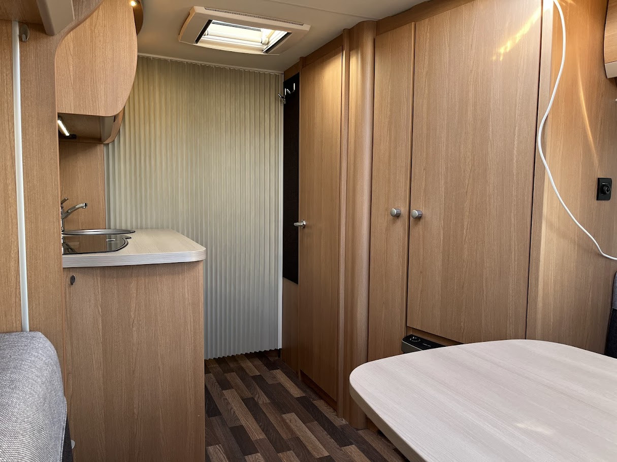 Knaus-Sport 540 UE *Långbäddar *Solcell *Micro-(2017)-3143612