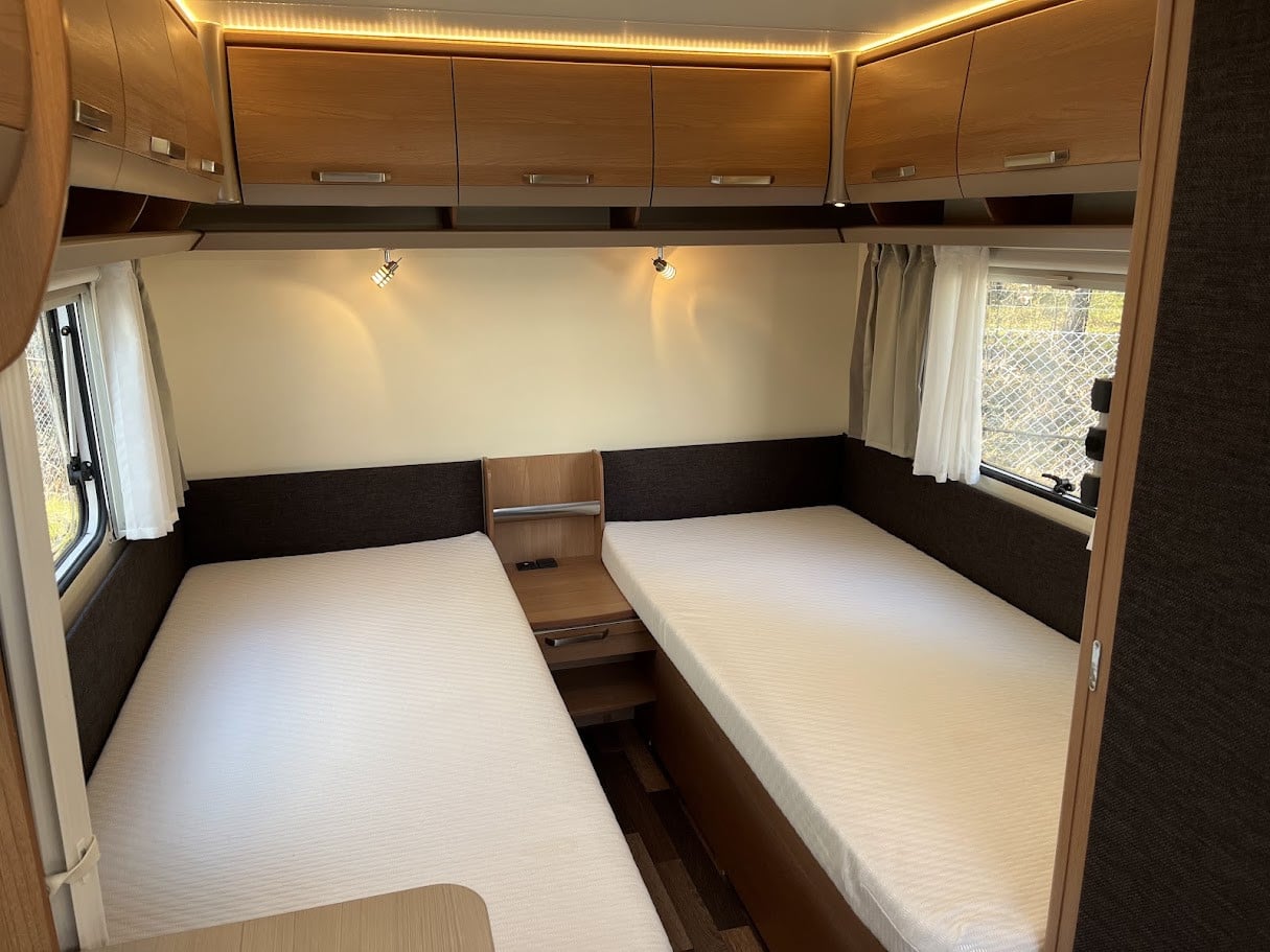 Knaus-Sport 540 UE *Långbäddar *Solcell *Micro-(2017)-3143618