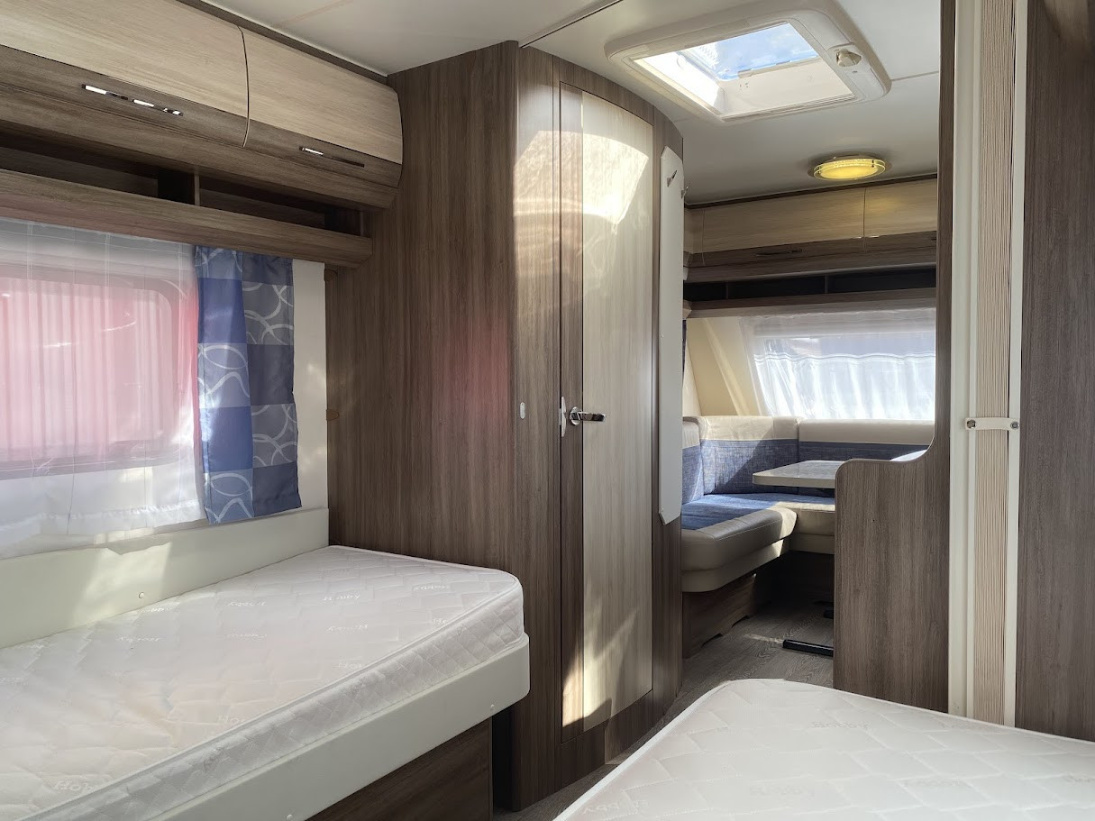 Hobby-460 LU DE LUXE *Långbäddar *Golvvärme *Förtält-(2016)-3157032