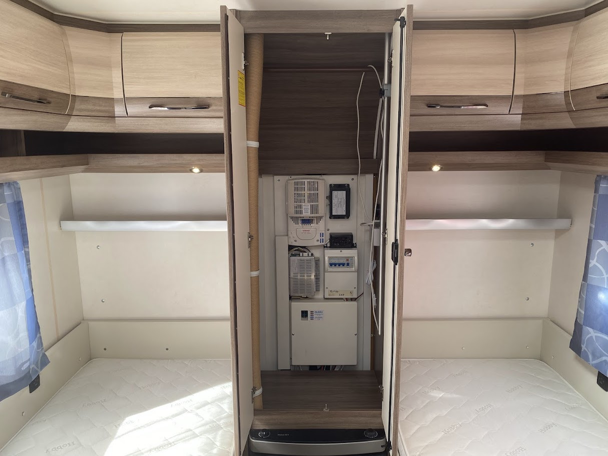 Hobby-460 LU DE LUXE *Långbäddar *Golvvärme *Förtält-(2016)-3157035