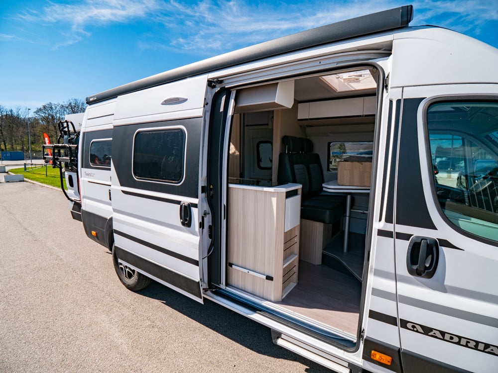 Adria-TWIN 640SLB *Långbäddar *Solcell *Truma-(2023)-3159323