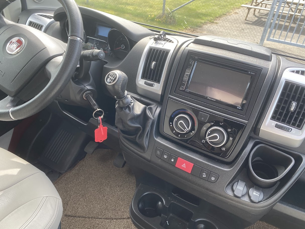 Pilote-V600G *Truma *AC-bodel *Cykelställ-(2018)-3162818